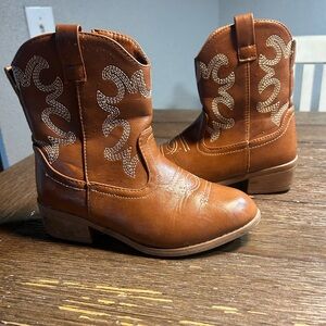 Girls cowboy boots with side zipper size 1